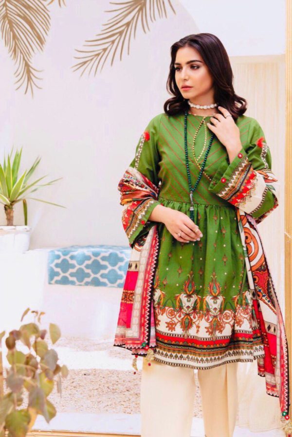 Sapphire Voil Dupatta 3 Piece Digital Printed Lawn Seroni